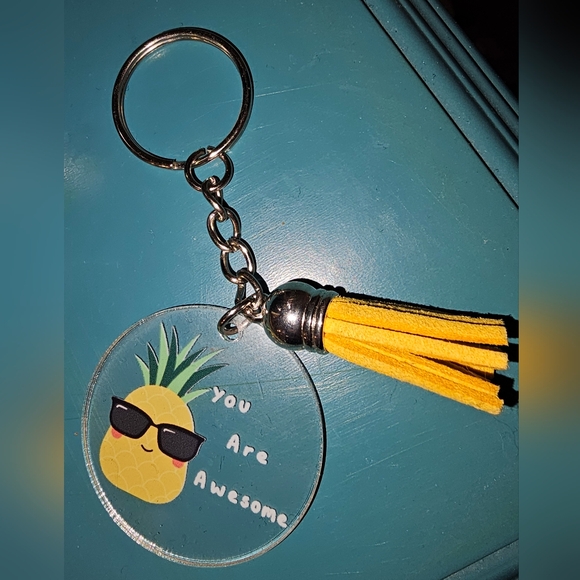 Cute "You Are Awesome" Pineapple Yellow Tassle Keyring - Picture 1 of 3